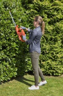 Flymo SimpliCut 14.4v HedgeTrimmer 10 Flymo SimpliCut 14.4v HedgeTrimmer -Pro Tool Hub FLY0191 3 69406.1681159162