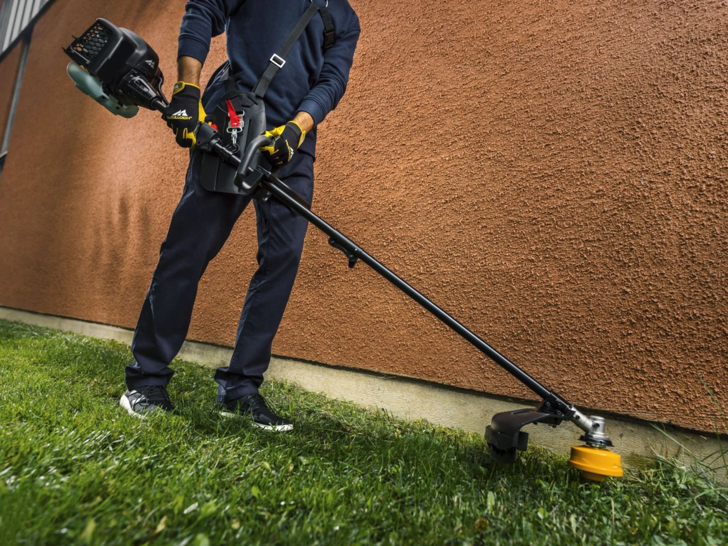 McCulloch Brush Cutter 33cc 7 McCulloch Brush Cutter 33cc - Image 5