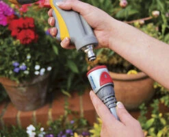 Hozelock Waterstop Connector Female 7 Hozelock Waterstop Connector Female -Pro Tool Hub HOS0254 2 15641.1682328745