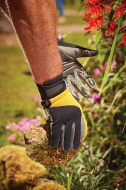 Briers Advanced Grip & Protect Glove Large -Pro Tool Hub SMA0750 1 85812.1681163117